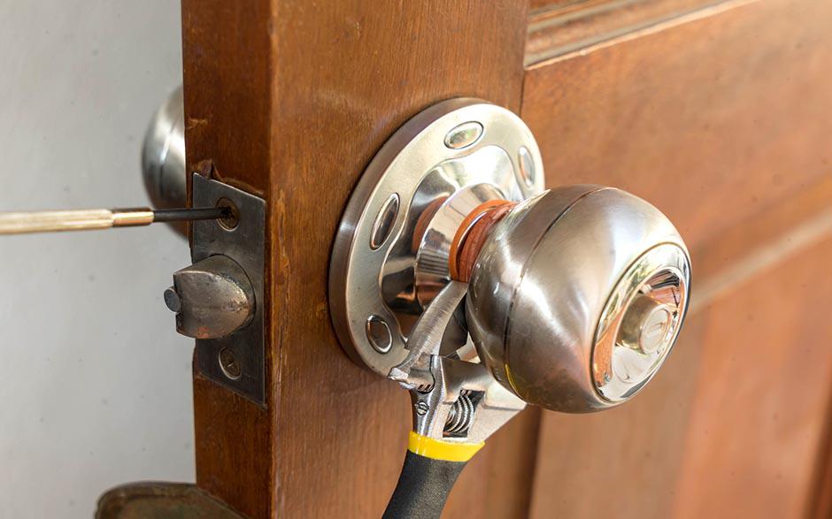 serrurier porte claquée Appilly